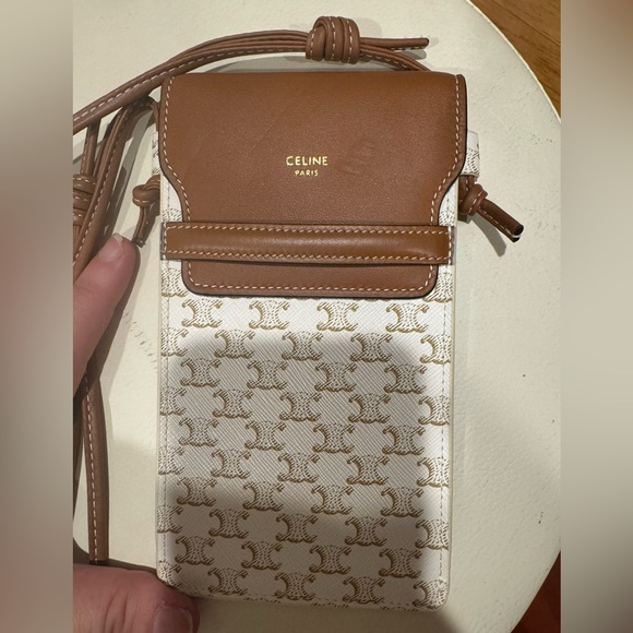 CELINE new phone pouch $690 in store - Picture 4 of 6
